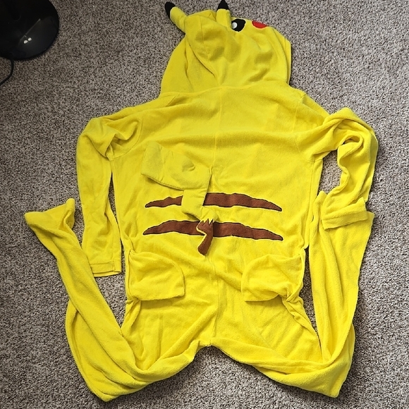 Pikachu Yellow Hooded Onesie - Picture 4 of 4